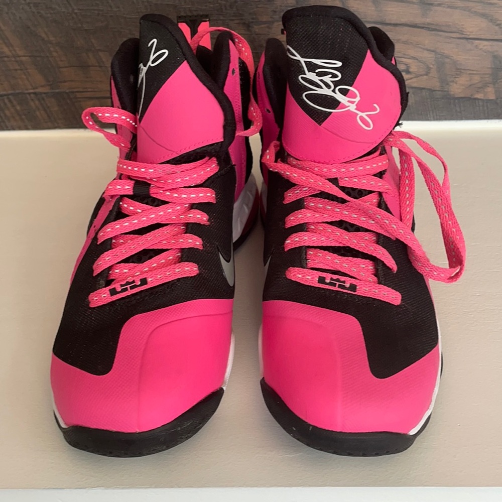 Nike LeBron 9 GS Laser Pink